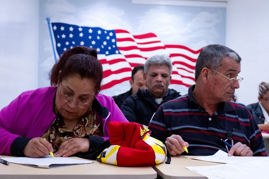 El Supremo de EE. UU. considera ilegal la orden de Trump que limita la ciudadanía por nacimiento