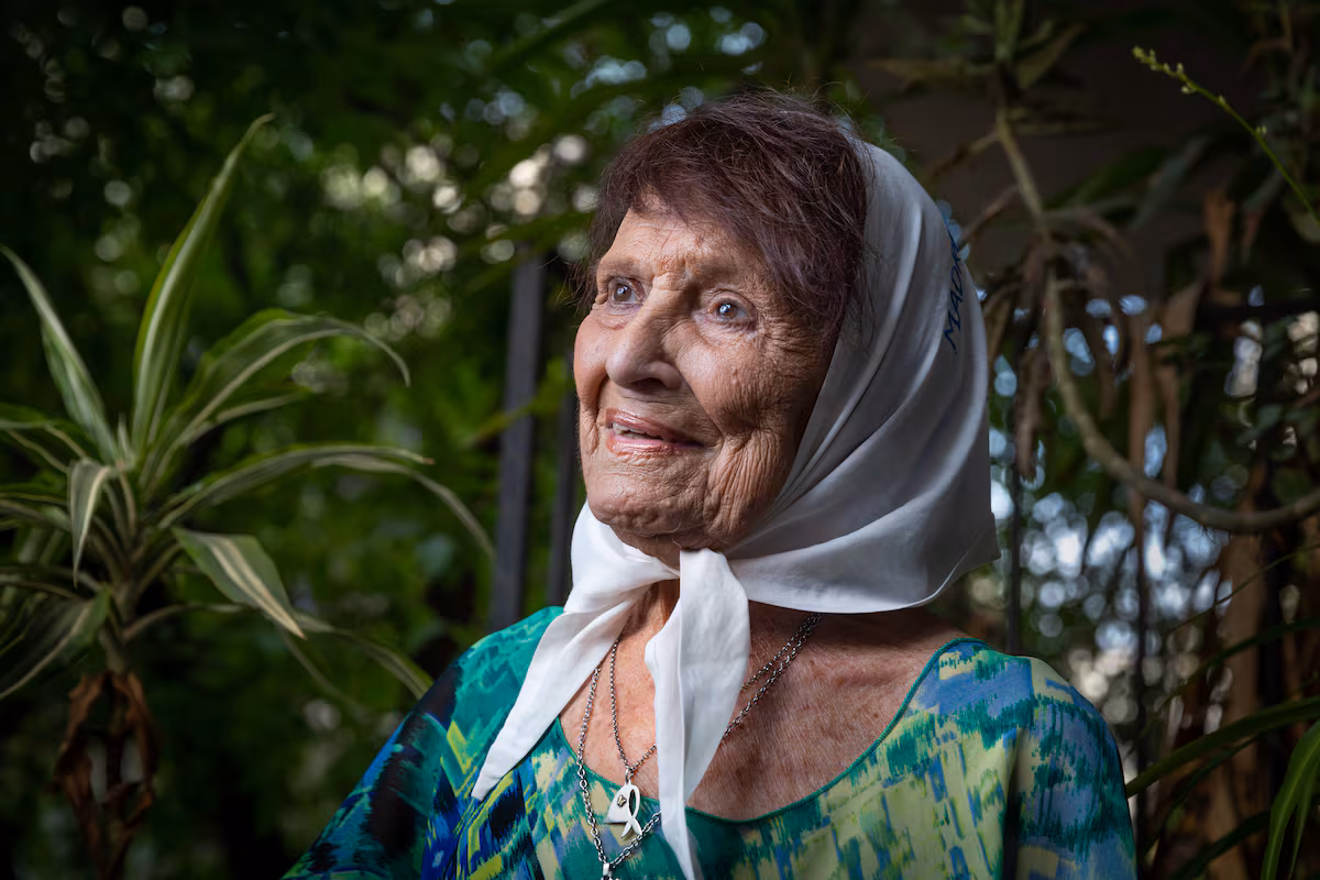 Fallece Taty Almeida, una de las fundadoras de las Madres de Plaza de Mayo de Argentina