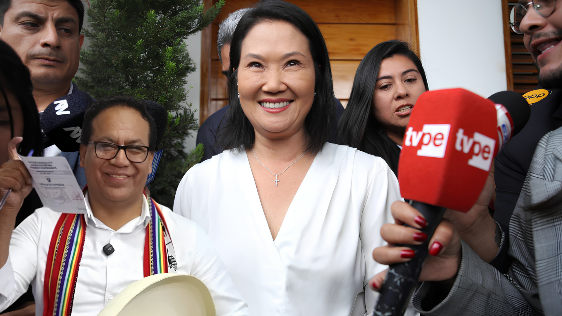 Keiko Fujimori toma la delantera en el escrutinio presidencial de Perú