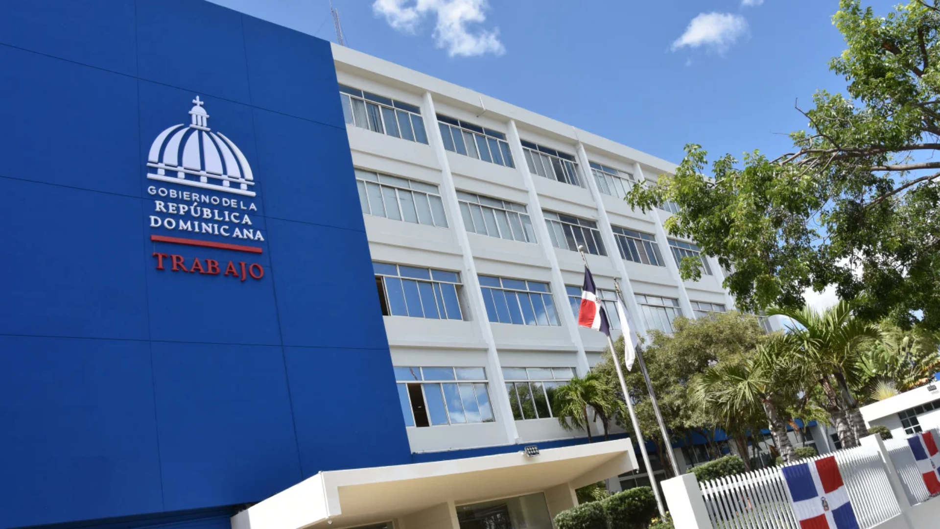 Ministerio de Trabajo actualiza reglas de seguridad y primeros auxilios en centros laborales