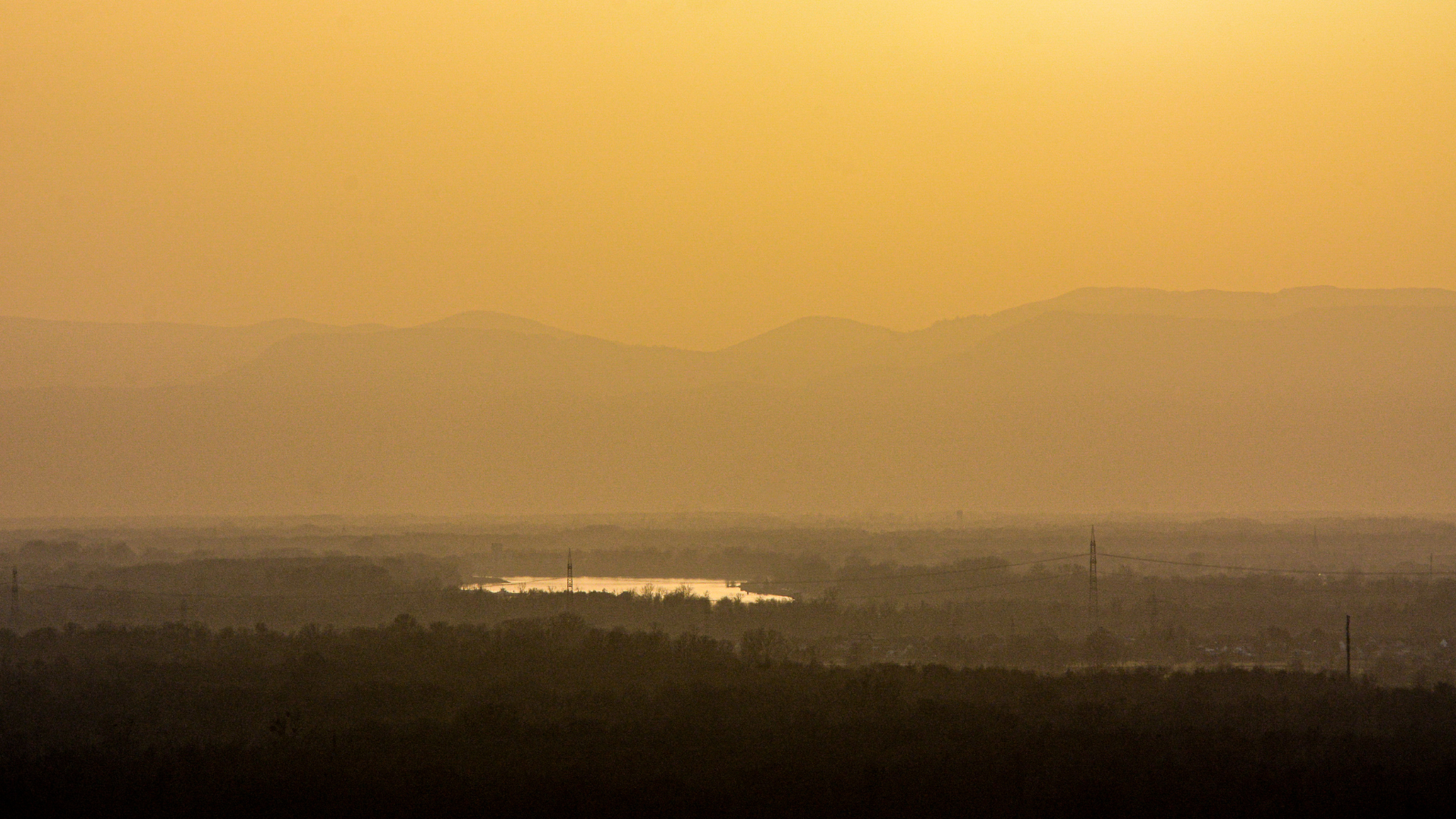 Polvo del Sahara y calor seguirán afectando el país; prevén chubascos aislados
