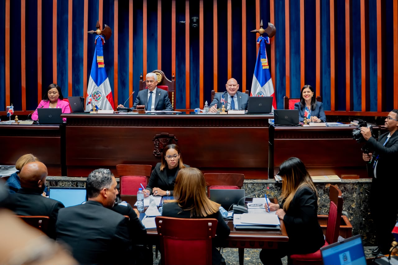 Senado busca crear un instituto para apoyar la producción de casabe y premia tradiciones de Moca y Montecristi