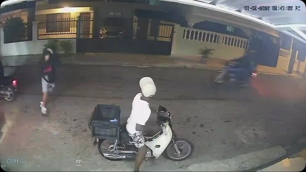 Policía investiga asalto a repartidor en Alma Rosa I captado en video