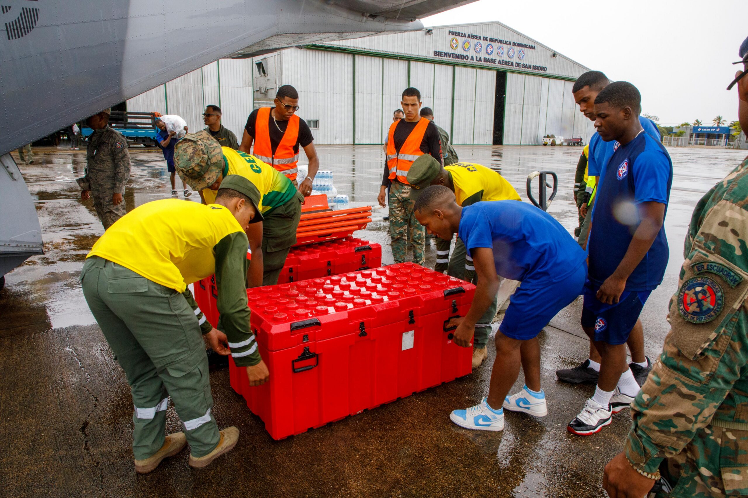 RD envía rescatistas a Venezuela tras devastador terremoto