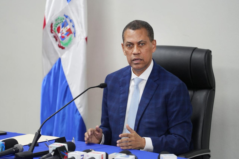 Indotel descarta sanciones por falla en Altice, pero anuncia compensación a usuarios