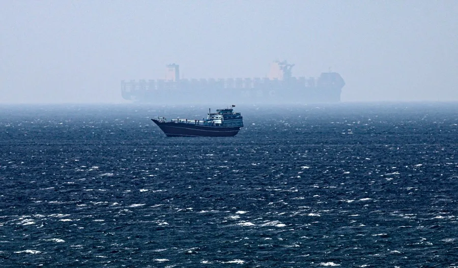 Trump restablecerá el cerco naval a Irán y dice que cobrará un 20 % por proteger a los buques en Ormuz