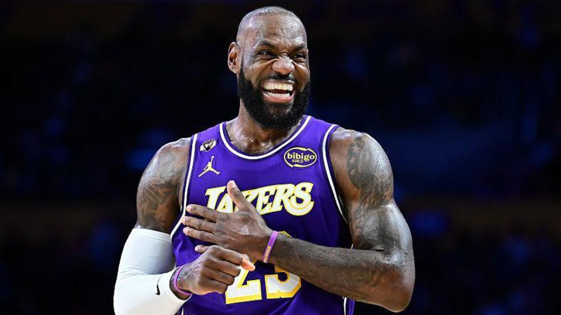 LeBron James jugará con los 76ers de Filadelfia