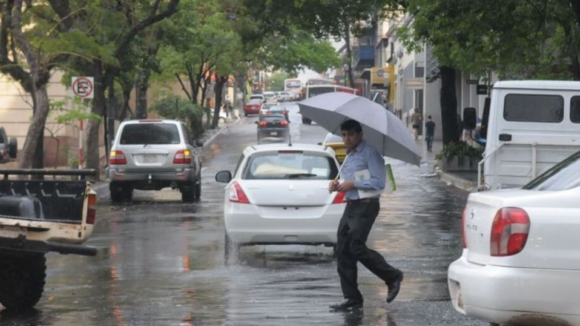 No guardes el paraguas: vienen lluvias este viernes debido a una vaguada