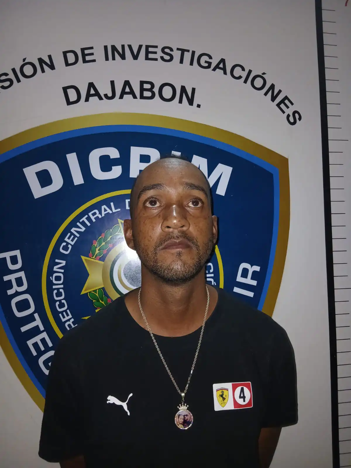 ¿Quiénes son los dos reclusos prófugos capturados en Dajabón y cómo lograron ubicarlos?