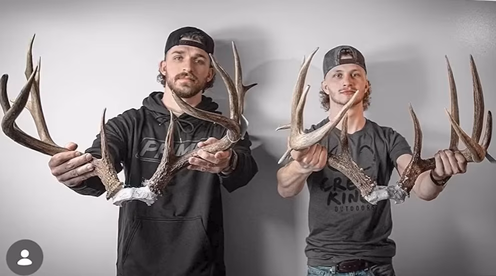 Dos youtubers son condenados a prisión por caza ilegal de venados en Ohaio