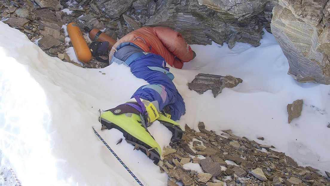 Everest: revelan identidad del mítico alpinista «Botas verdes» después de tres décadas
