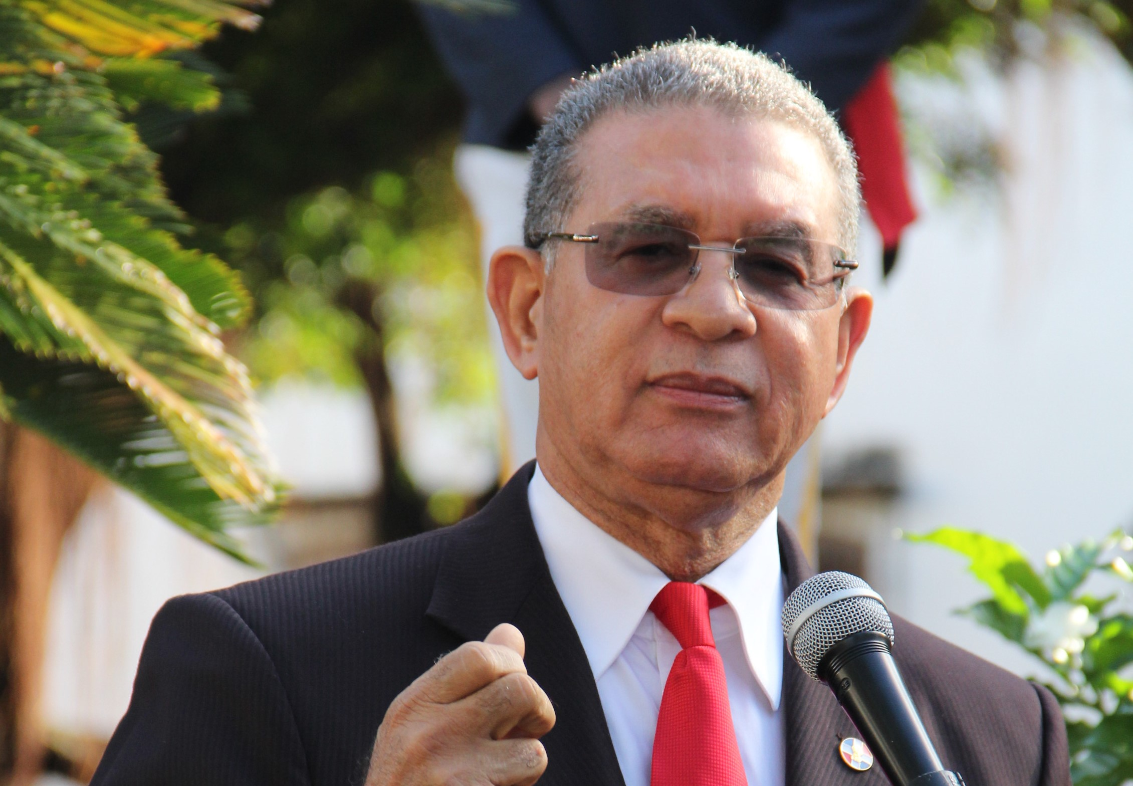 Presidente del Instituto Duartiano explica por qué el escudo de la nueva cédula es el oficial