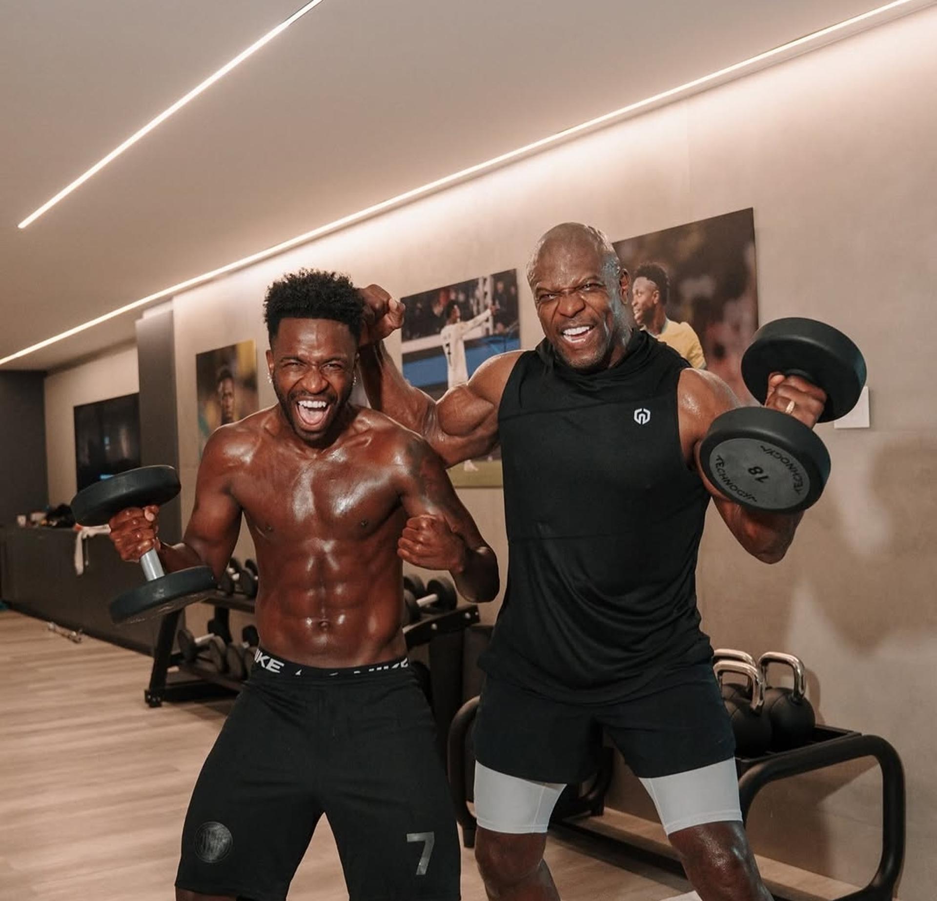 Vinícius invita a Haaland a pasar sus vacaciones junto a Terry Crews