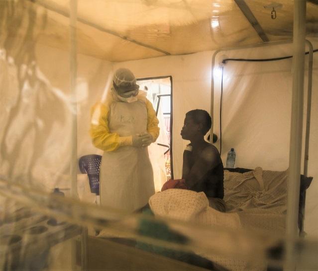 Ascienden a 967 los muertos por el brote de ébola en la República Democrática del Congo