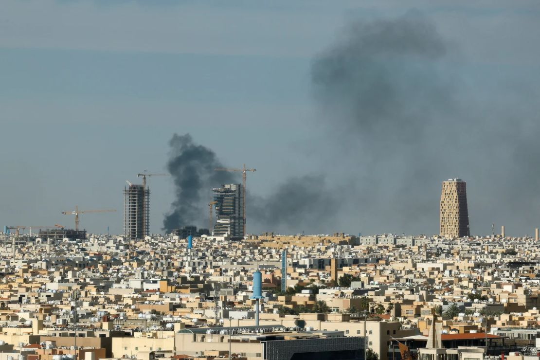 Irán ataca posiciones militares de Estados Unidos en Baréin y Jordania