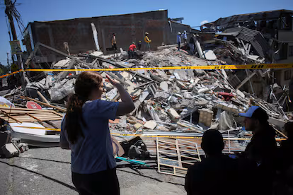 Se eleva a 169 el número de muertos y a 668 el de heridos por el terremoto en Colombia