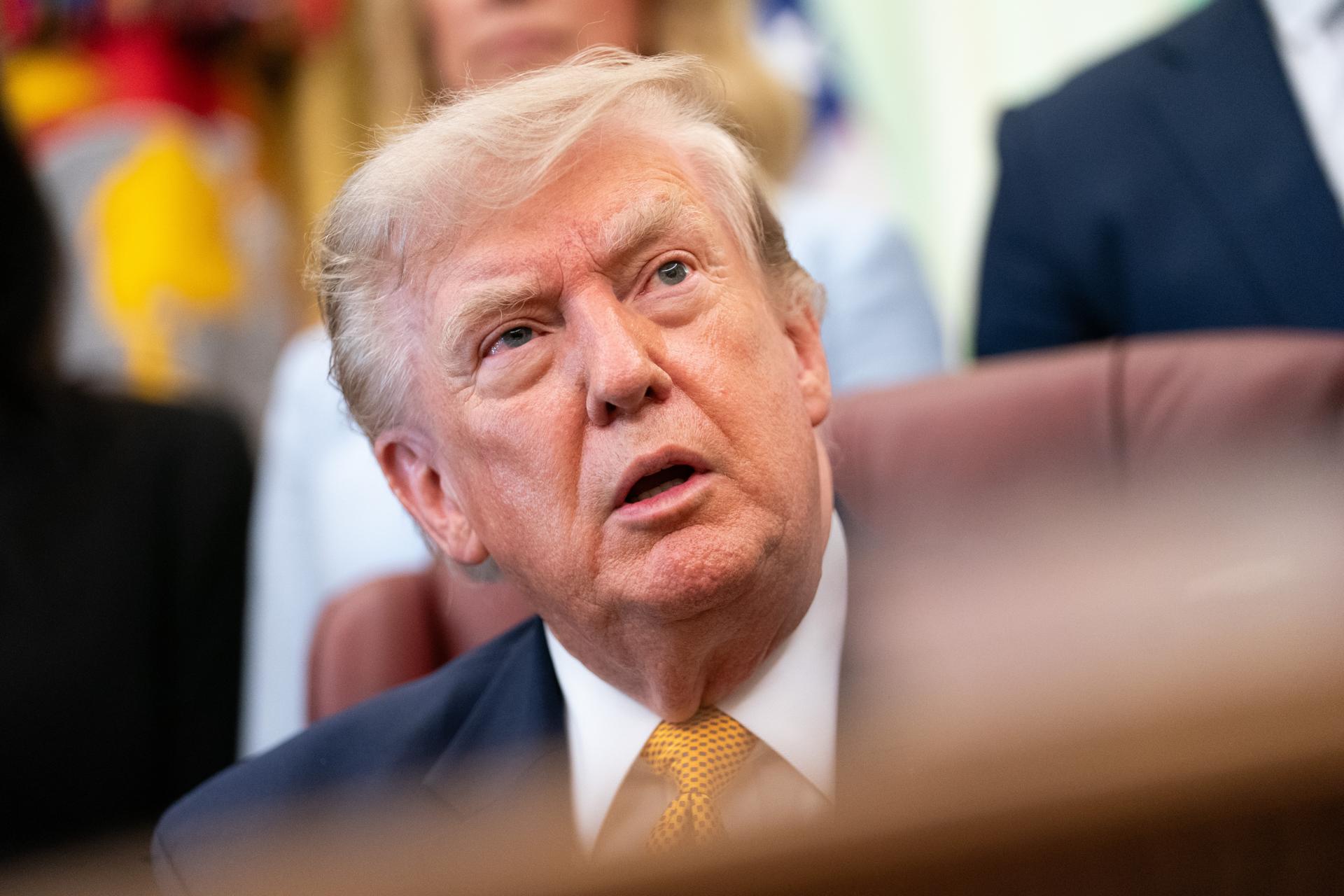 Trump medita destituir a fiscal por caso fallido de vandalismo en estanque de Washington