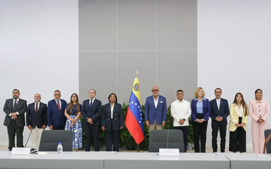 Chavismo y oposición iniciarán dialogo hasta el 12 de agosto