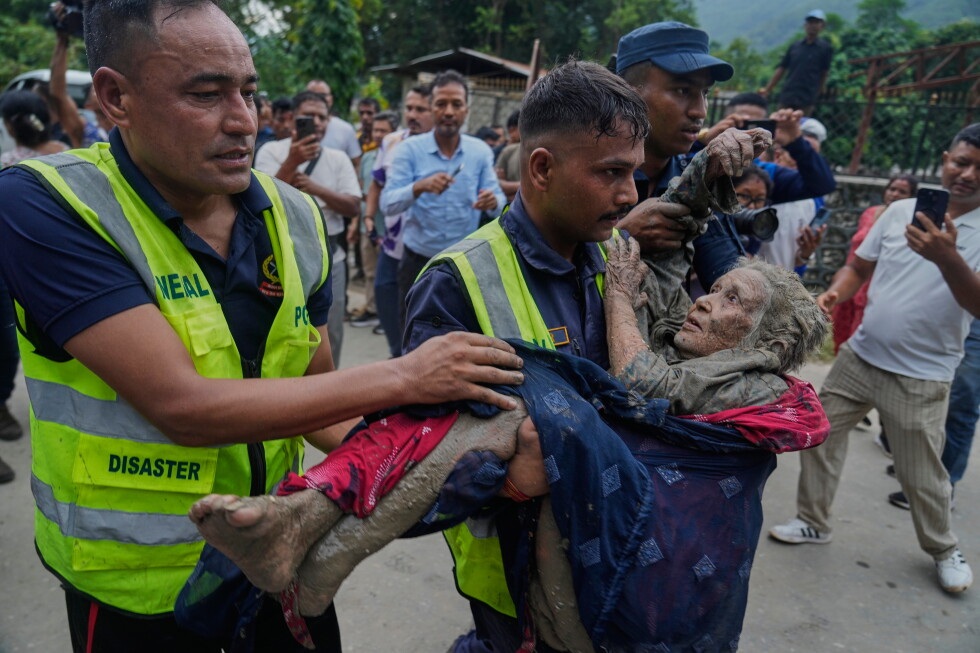 Tragedia en Nepal; entre la desesperación y la agonía