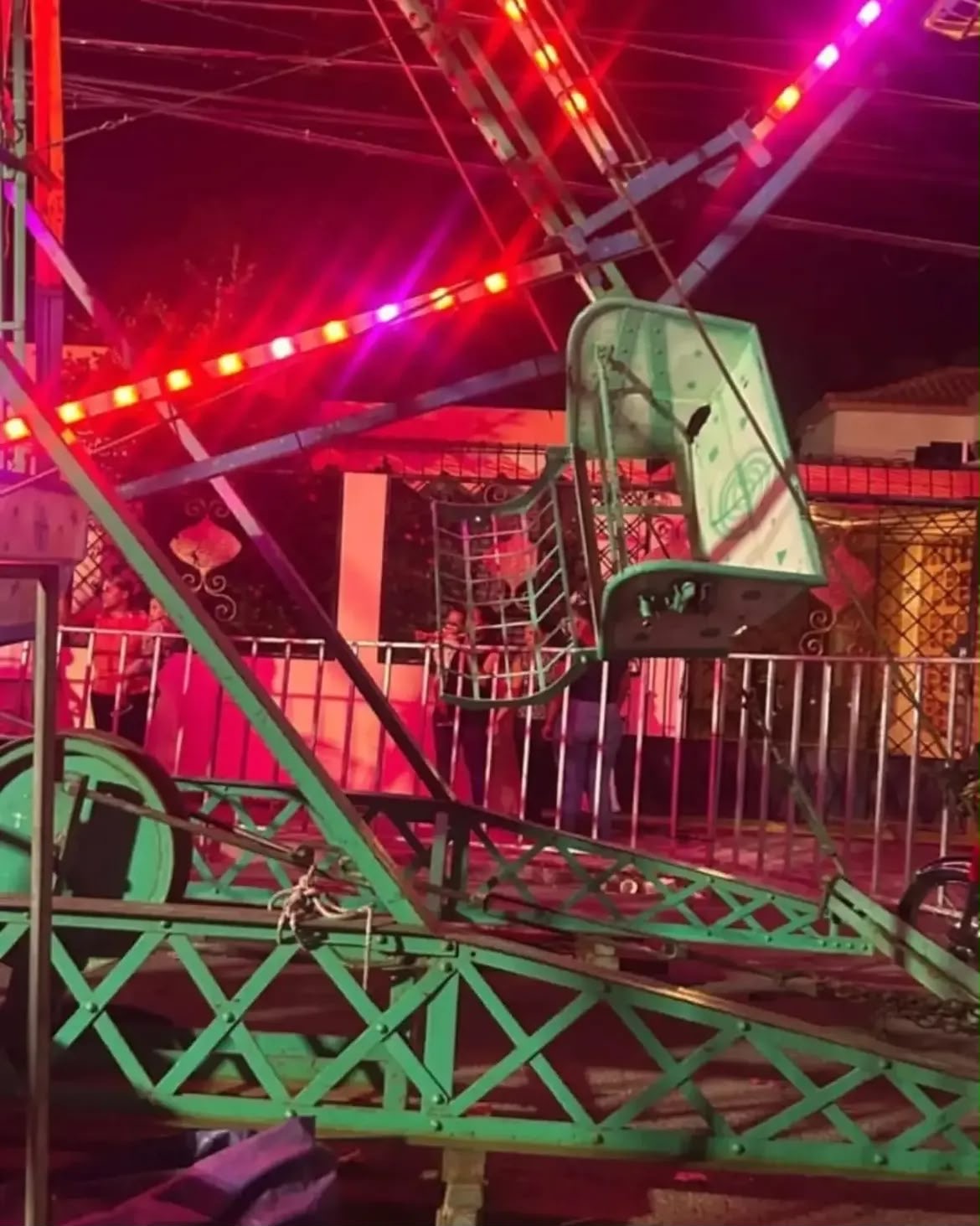 Tres menores heridas tras colapso de juego mecánico en Hato Mayor