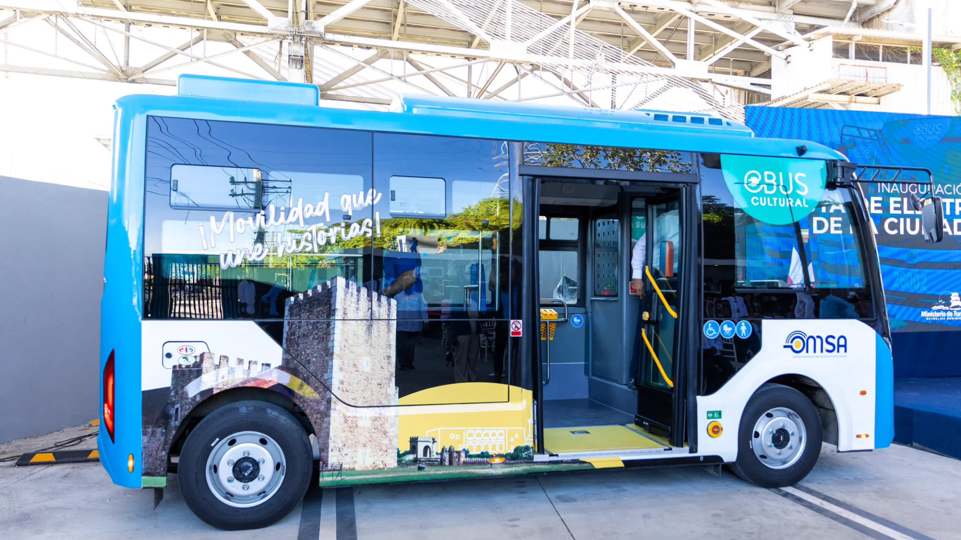 Ciudad Colonial estrena cinco autobuses eléctricos para mejorar la movilidad