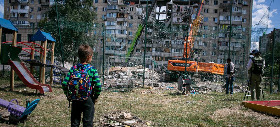 El responsable de ONU Derechos Humanos pide controlar la IA antes de que se convierta en un riesgo existencial