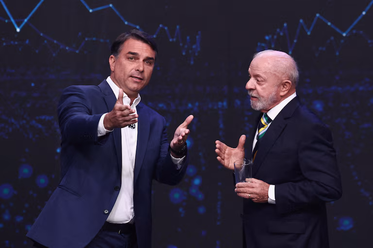 Las acusaciones que marcaron el primer debate entre Lula y Flávio Bolsonaro antes del balotaje en Brasil