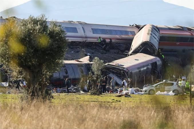 Tragedia en España; lo que se sabe del choque de trenes que dejó al menos 30 fallecidos