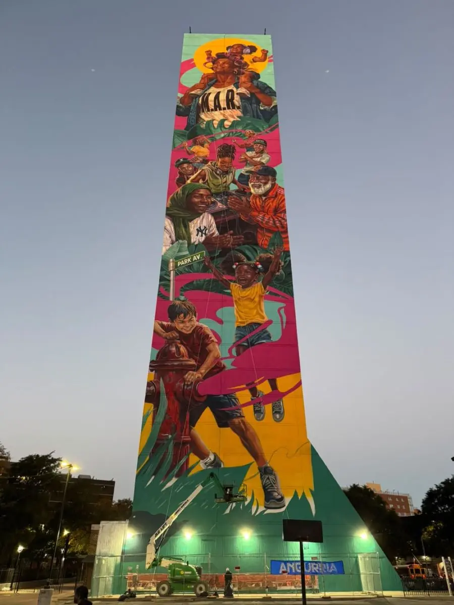 Angurria convierte los rolos dominicanos en un mural monumental en Nueva York