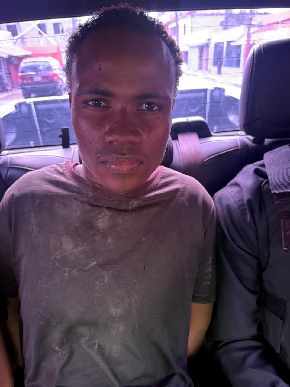Apresan hombre tras presuntamente decapitar señor de 68 años en SDN